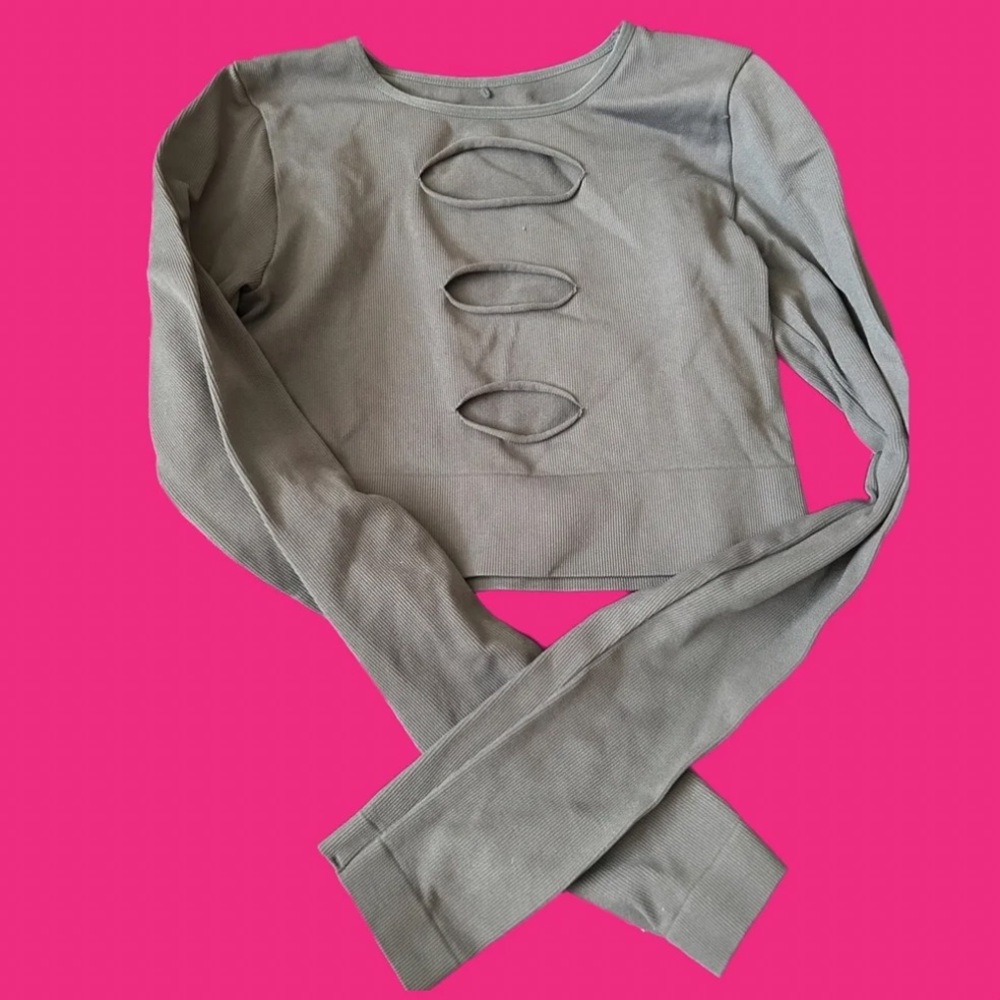 Garage Long Sleeve Crop Top - Picture 2 of 4